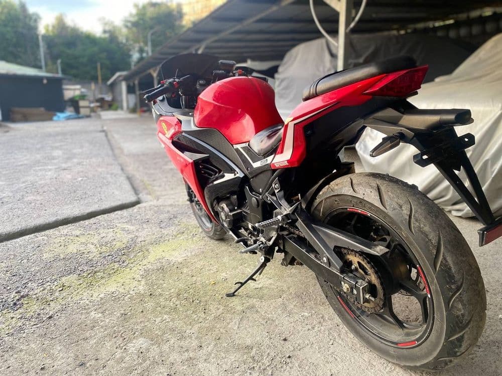 Motosikl Kawasaki Ninja — 4