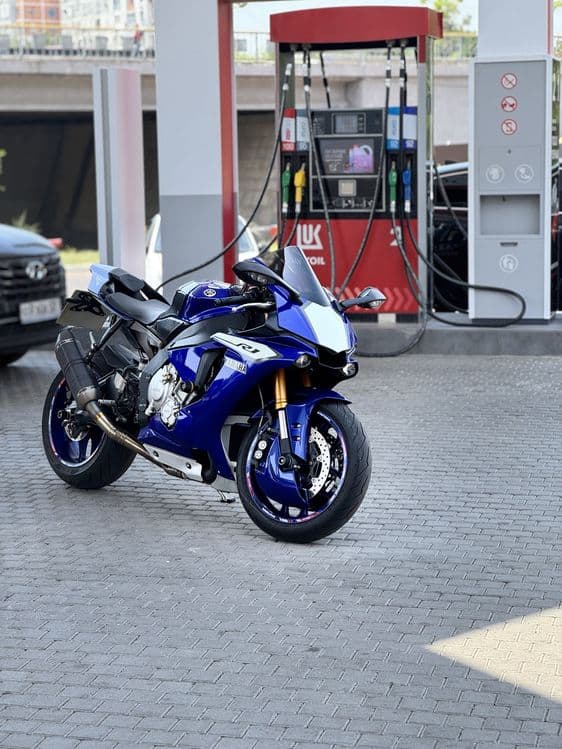 Yamaha r1 sotiladi — 3