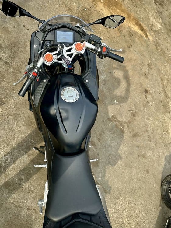 Dugatti panigal sotiladi — 8