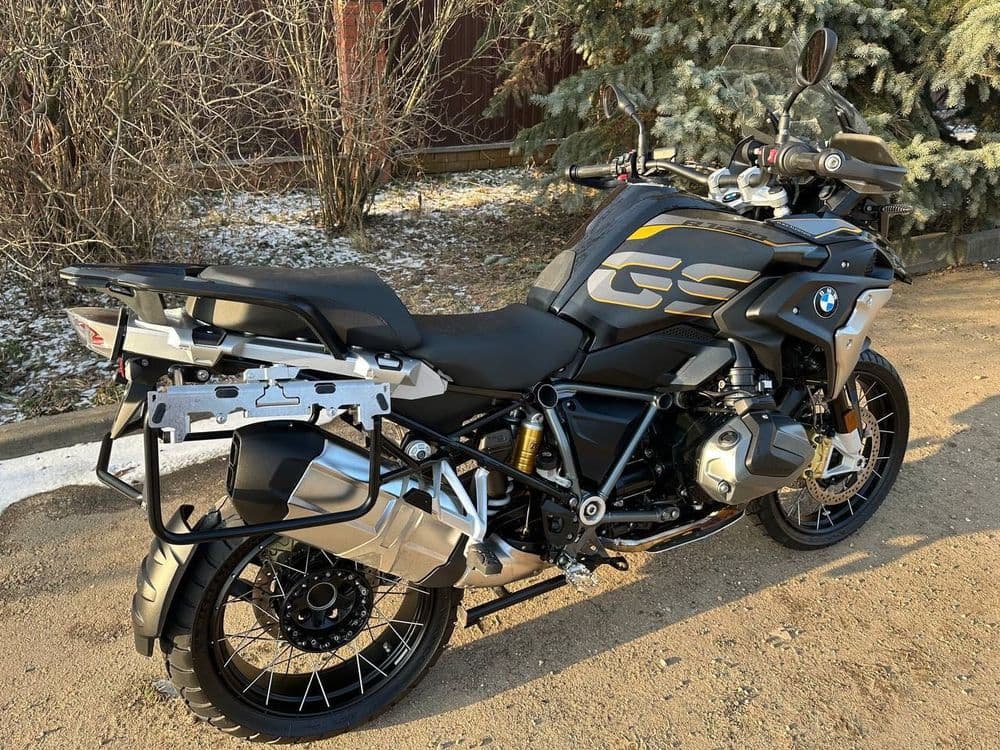 BMW GS 1250 tour enduro — 1