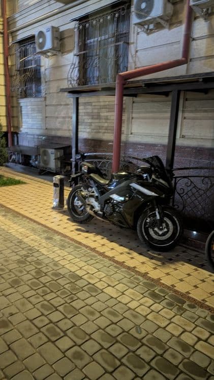 Yamaha r1 400 kub — 3
