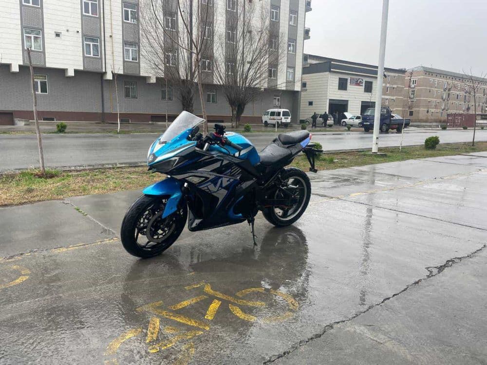 BMW elekt moto, sport электр мототцикл — 2