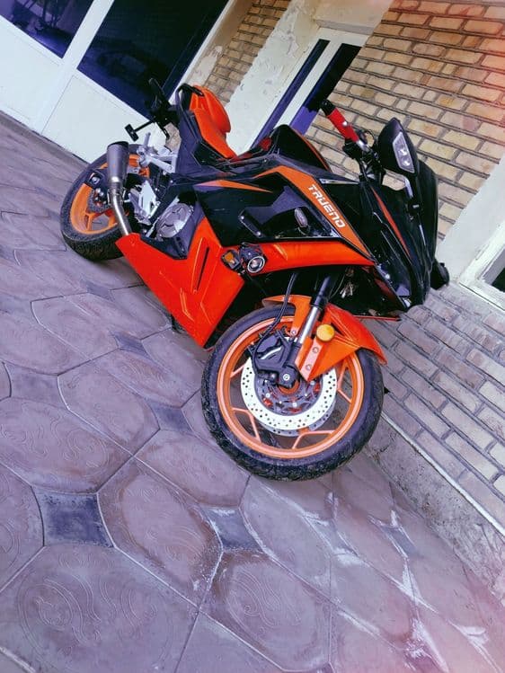 Moto sotiladi kawasaki ninja 400 cc