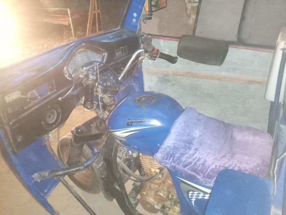 Mototsikil sotiladi — 2