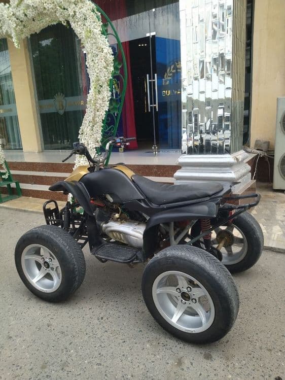 Atv kvadratsikl ajoyib holatda — 2