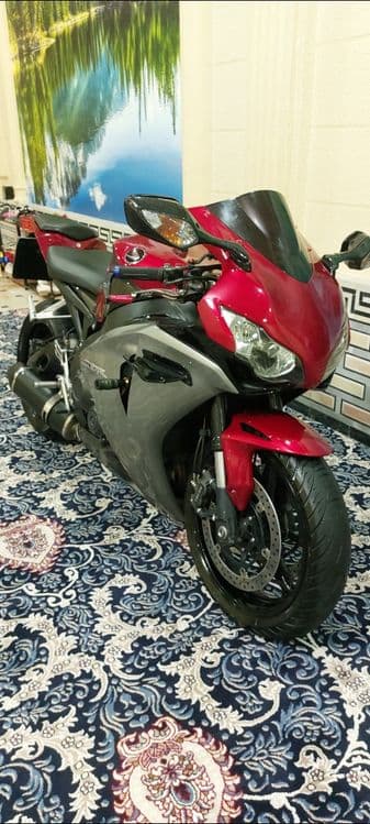 Honda cbr1000rr fireblade — 3