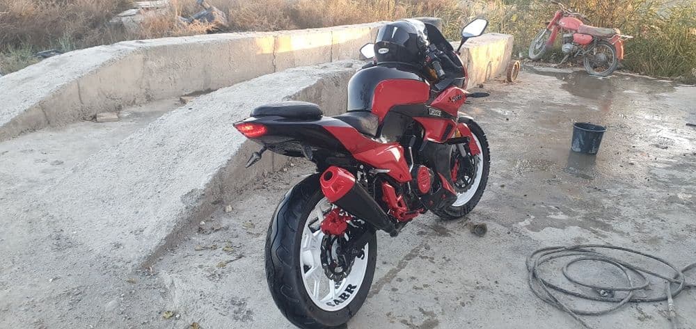 Mototsikl sotiladi — 2