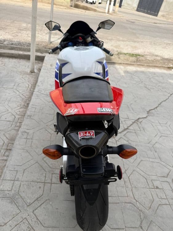 Honda 600SBR RR sport bike — 4