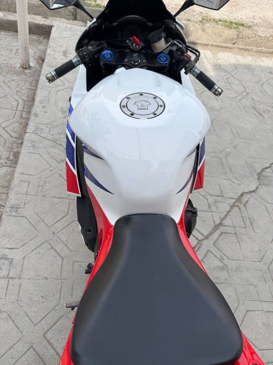 Honda 600SBR RR sport bike — 5