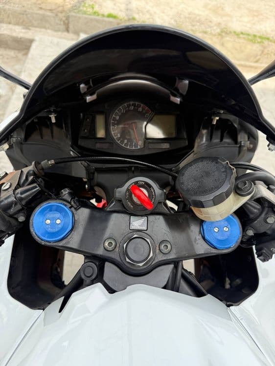 Honda 600SBR RR sport bike — 6