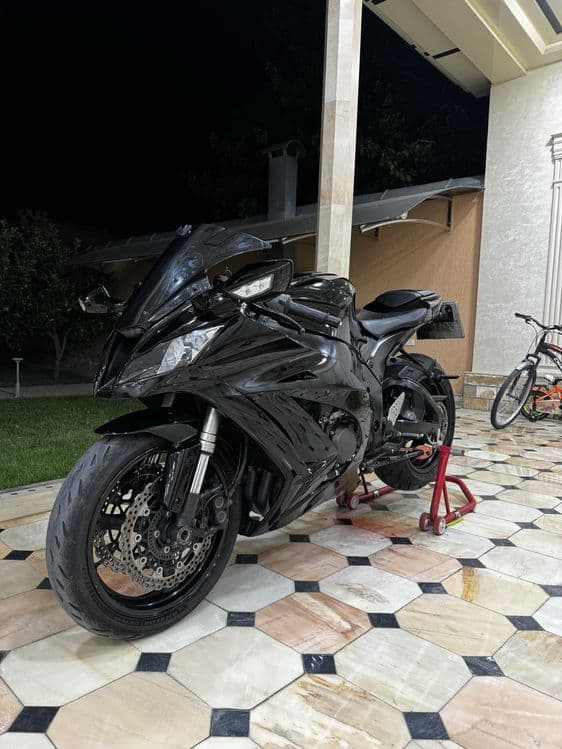 Мотоцикл ZX10R .