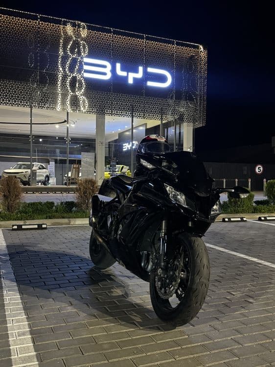 Мотоцикл ZX10R . — 4