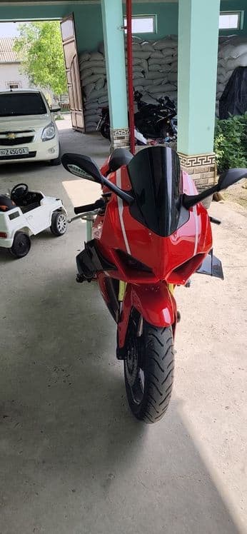 Dukatti panigali 400 kub — 2