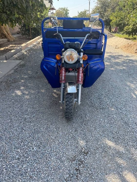 Muravey motosikl srochna sotiladi holati yangi. — 1