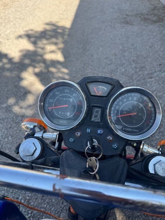 Muravey motosikl srochna sotiladi holati yangi. — 5