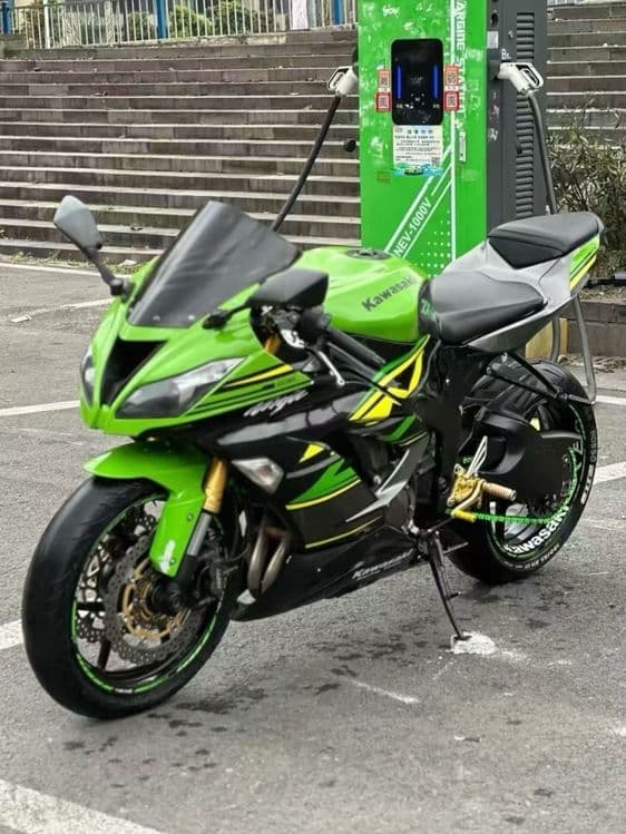 Kawasaki zx6r sotiladi — 1
