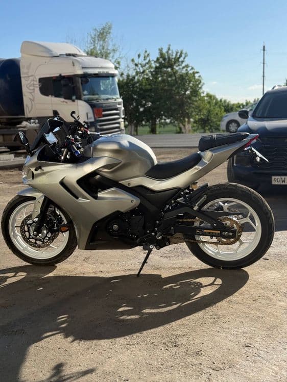 Sport bike Ducati Replica 400 kub  30 million — 4