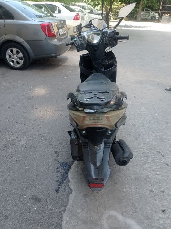 Skuter bonvi sotladi