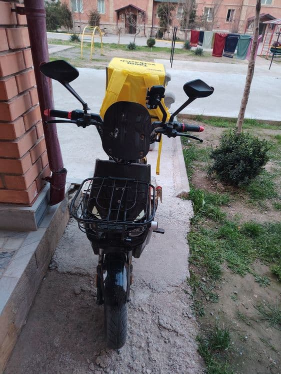 Skuter sotiladi elektroni — 3