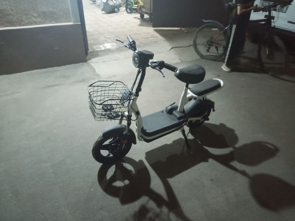 Electro skuter sotiladi — 3