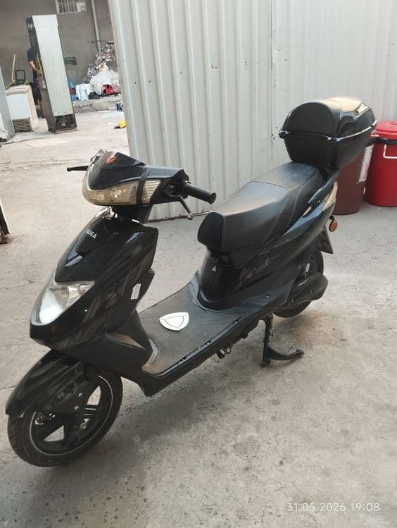 Skuter 6 talik . — 4