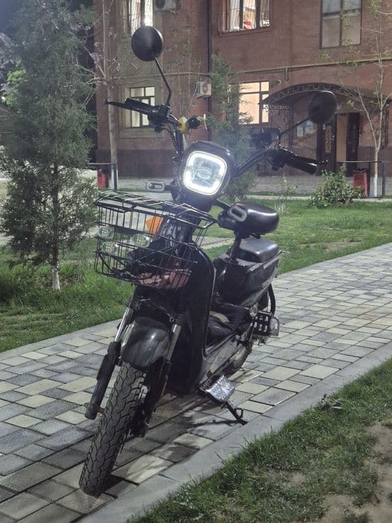 Продам скутер в хорошем состоянии ездит очень мягко — 2