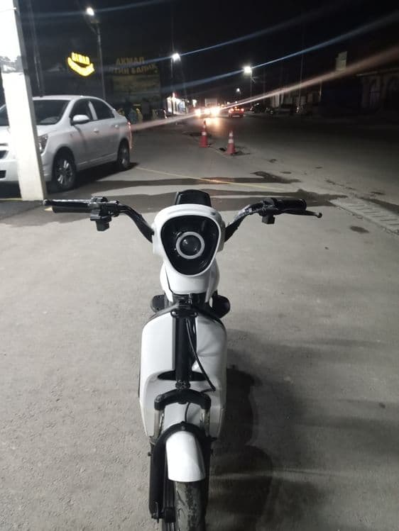 Yahshi oq skutr25cm — 1