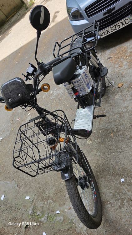 Sukuter elektr  . — 2