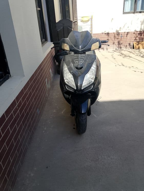 Real moto skuter sotiladi — 4