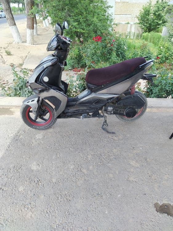 Skuter sotiladi 150 kub — 2