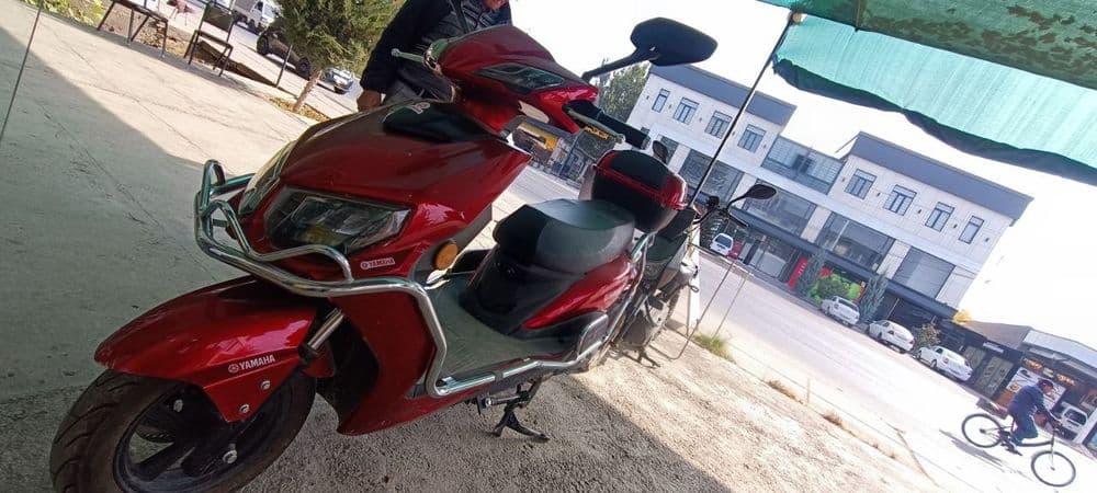 Yamaha elektor skuter — 4