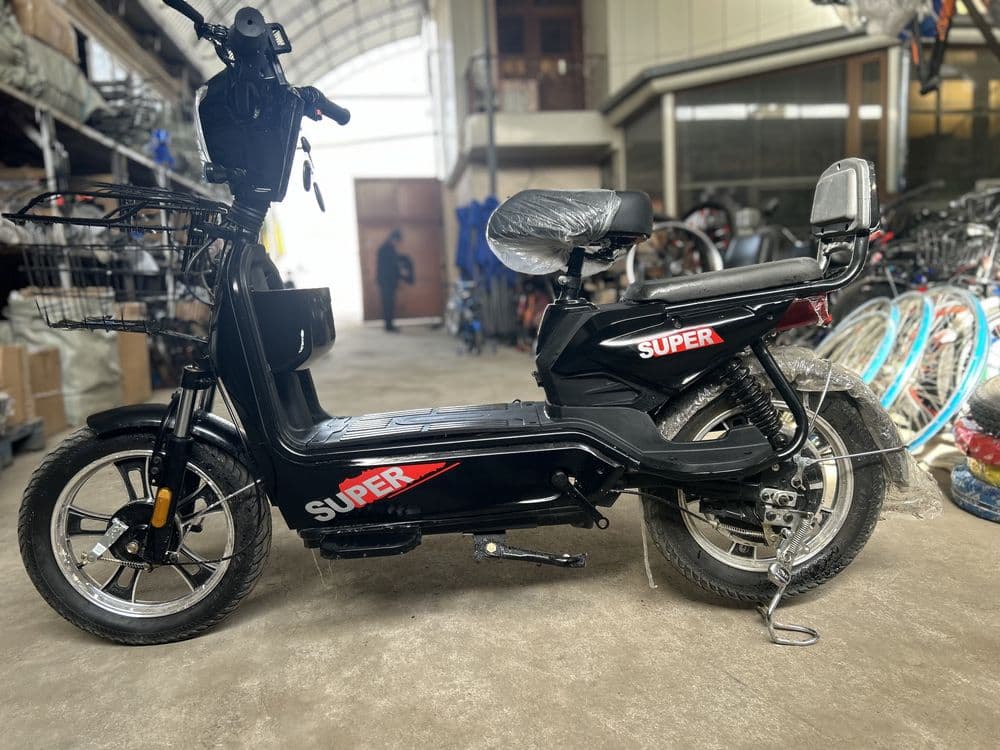Skuter / 60. Km yuradi 5 akmlator tezligi 40 45 toshkent shaxar — 1