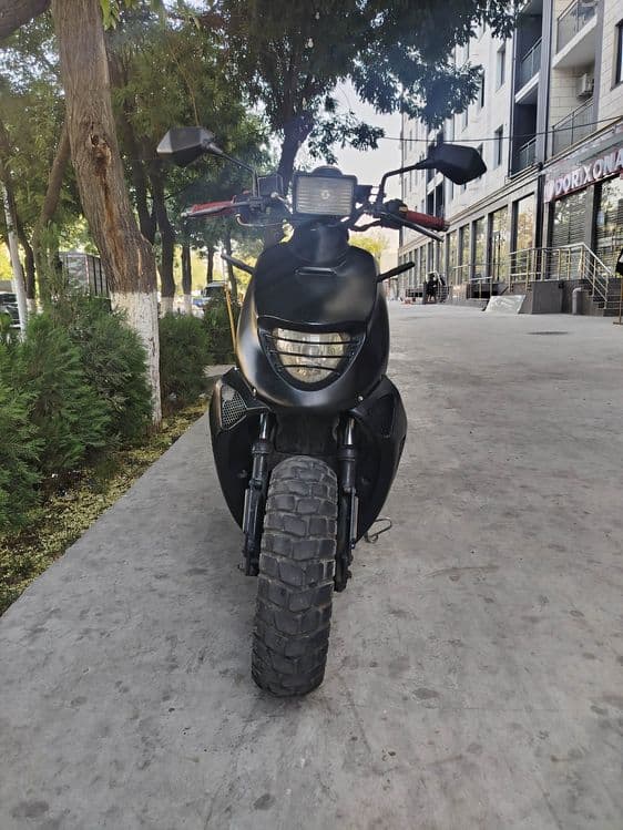 Skuter sotiladi srochna 80kub — 1