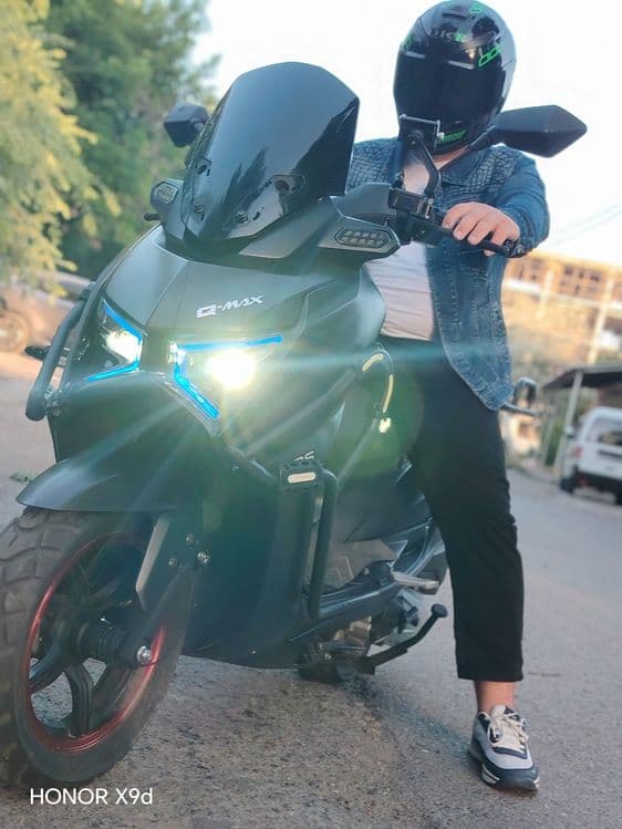 Skuter q max  8200 km probeg  sotiladi — 2
