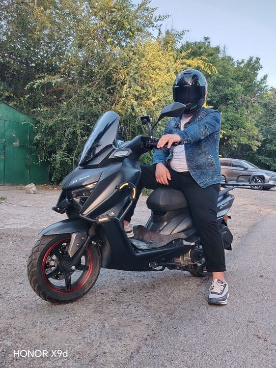 Skuter q max  8200 km probeg  sotiladi — 4