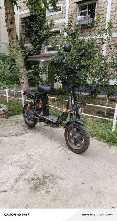Moped Drongo sotiladi — 1