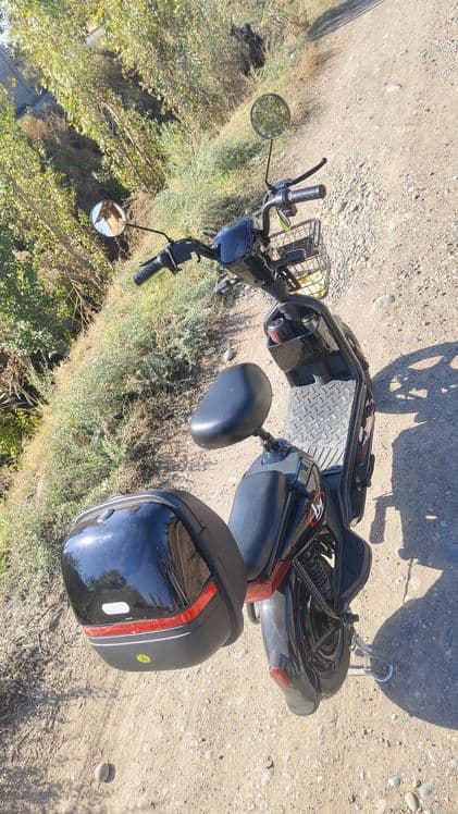Skuter sotiladi srochni Largo Motors — 2