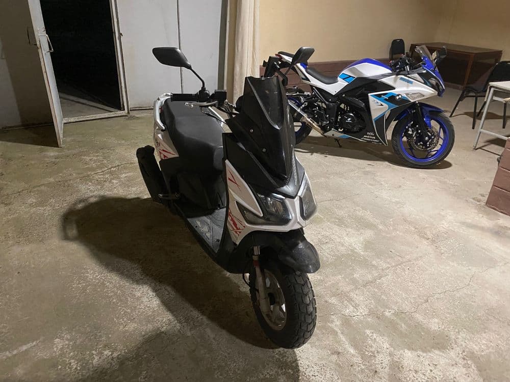 Skuter, Samuray Kawasaki — 5
