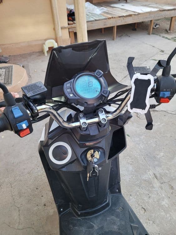 Skuter. BWS madel Sotiladi — 4