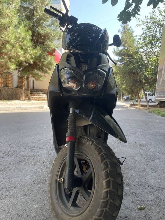 Vasat sport sukuter — 4