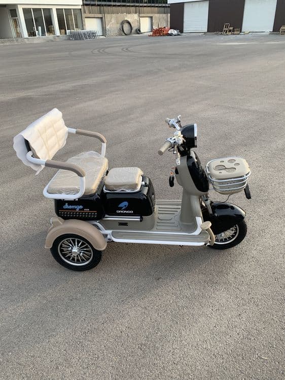 Skuter, tritsikl, muravey, riksha. — 2