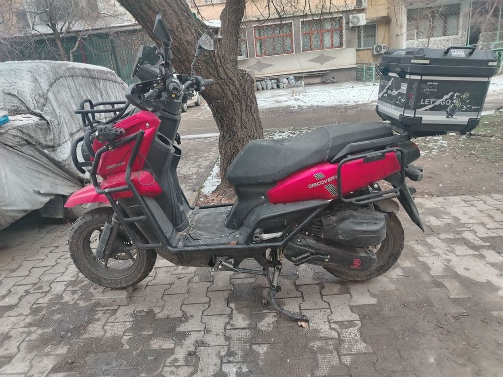 Skuter Moped Tank — 1