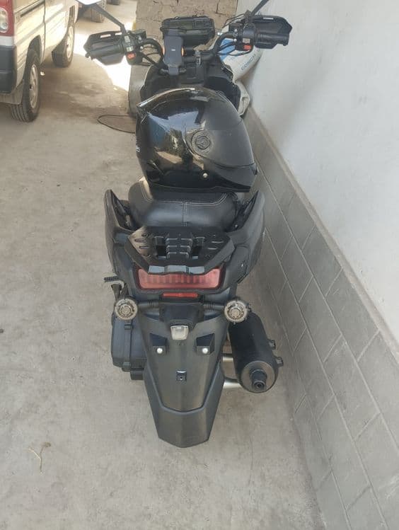 Skuter 150 kub Tank 2 — 4