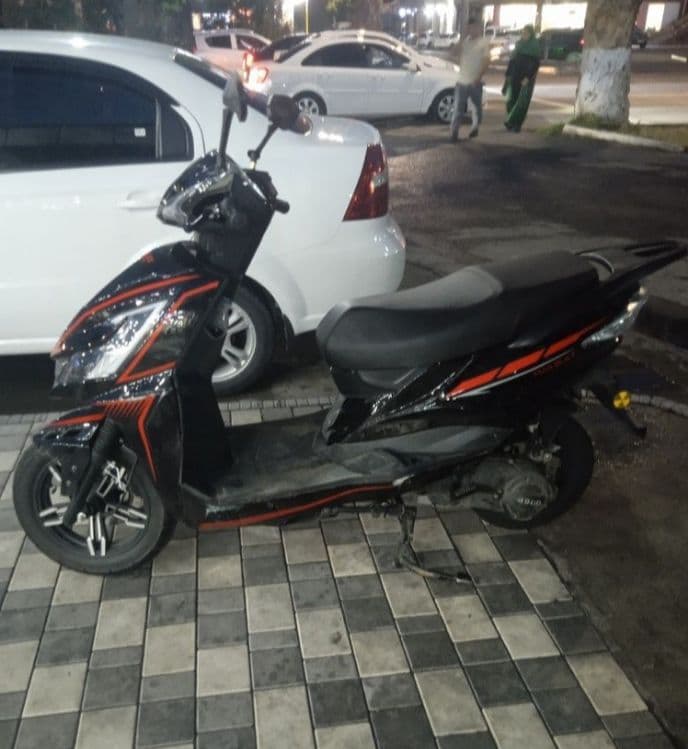 Skutr Wasat sport Srochna sotiladi benzin — 2