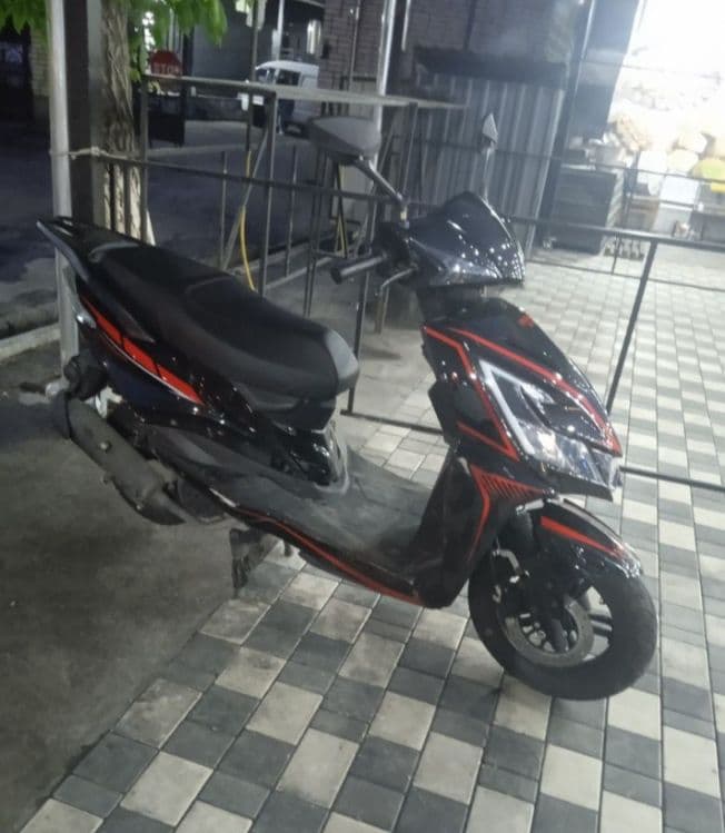 Skutr Wasat sport Srochna sotiladi benzin — 3