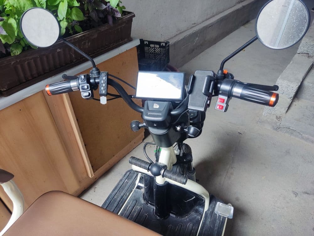 Elektro skuter uch — 4
