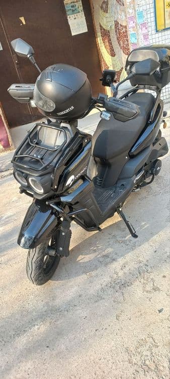 Tank skuter sotiladi srochniy nahtga — 2