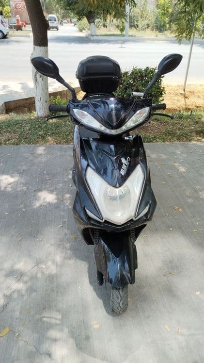 Wasat Skuter Sotiladi srochnaa ShY — 2