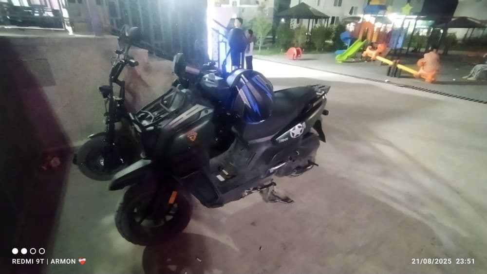 Tank 150 kub Moped Skuter srochna sotiladi — 3