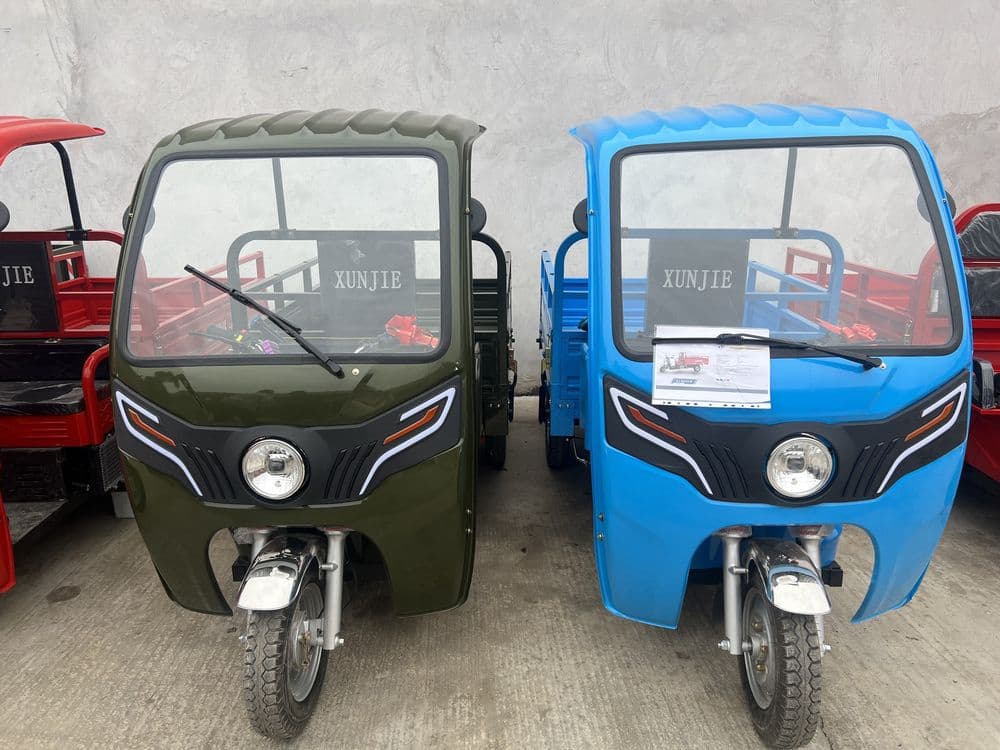 Motoroller electromoto bike trisikl moped — 1